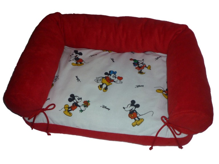 Mickey kutyakanapé